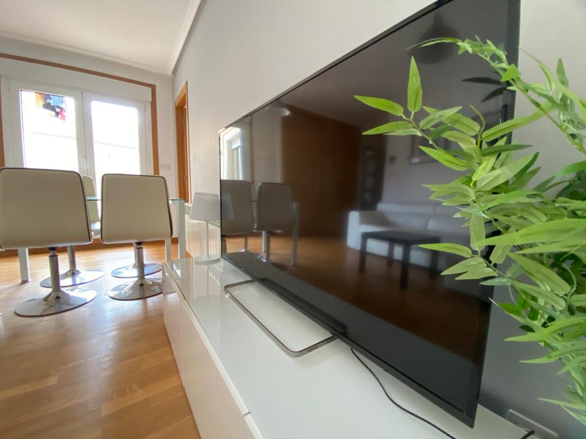 Apartamento A 5 Min Caminando De La Playa Sta. Cristina, Oleiros Ngoại thất bức ảnh