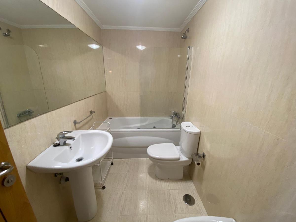 Apartamento A 5 Min Caminando De La Playa Sta. Cristina, Oleiros Ngoại thất bức ảnh